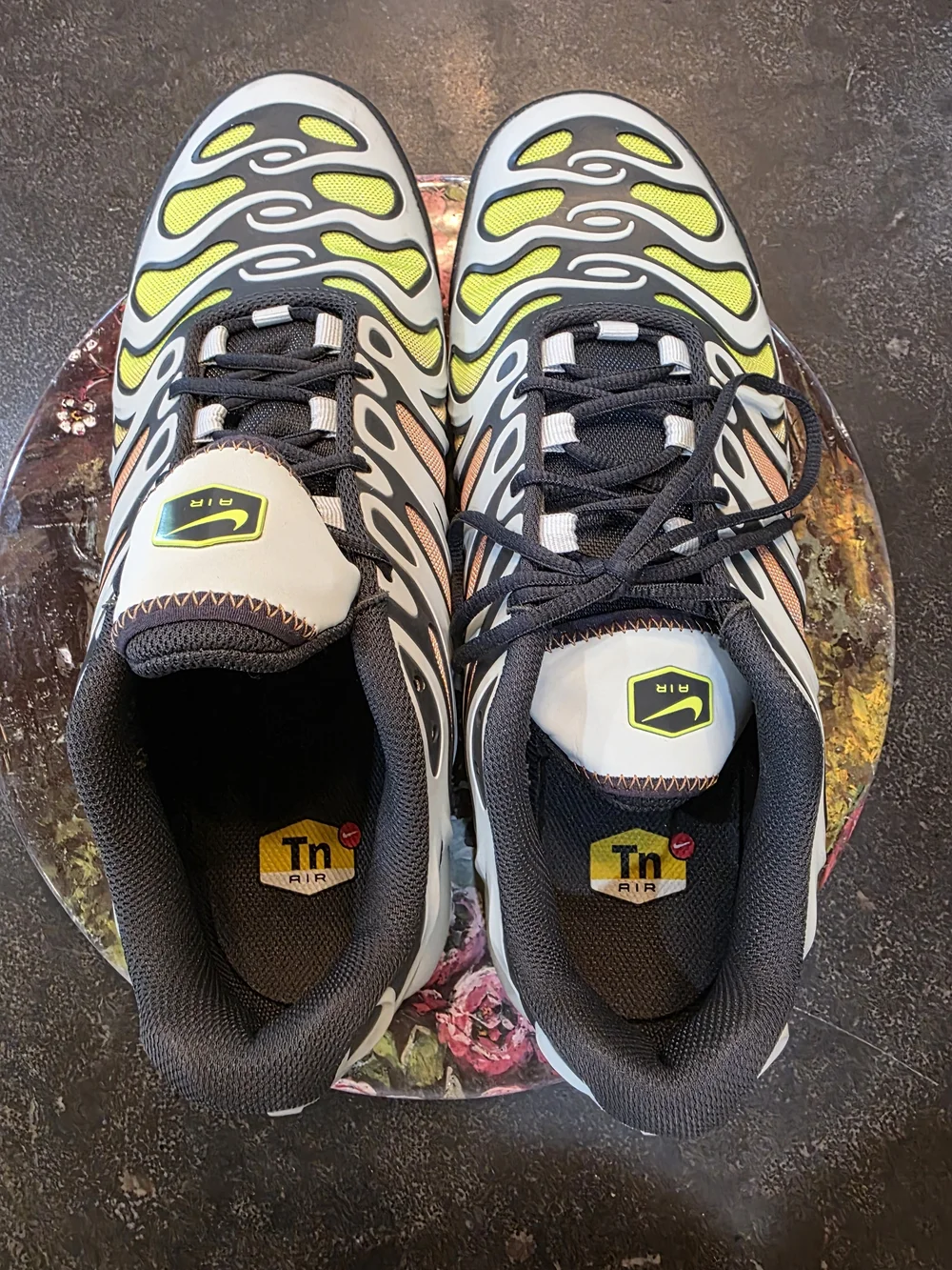 Men's Size 10 Nike Tn Air Neon Green/Yellow Black Athletic Sneakers
